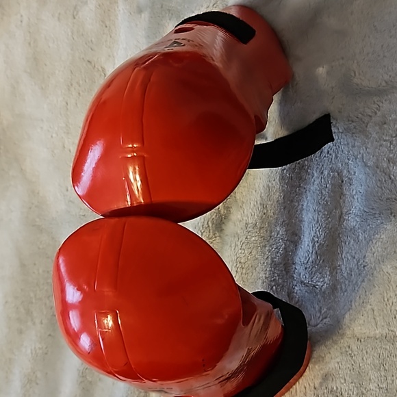 Century Gear karate gloves - Picture 5 of 5